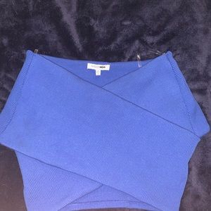 Super cute fashion nova crop top never worn!